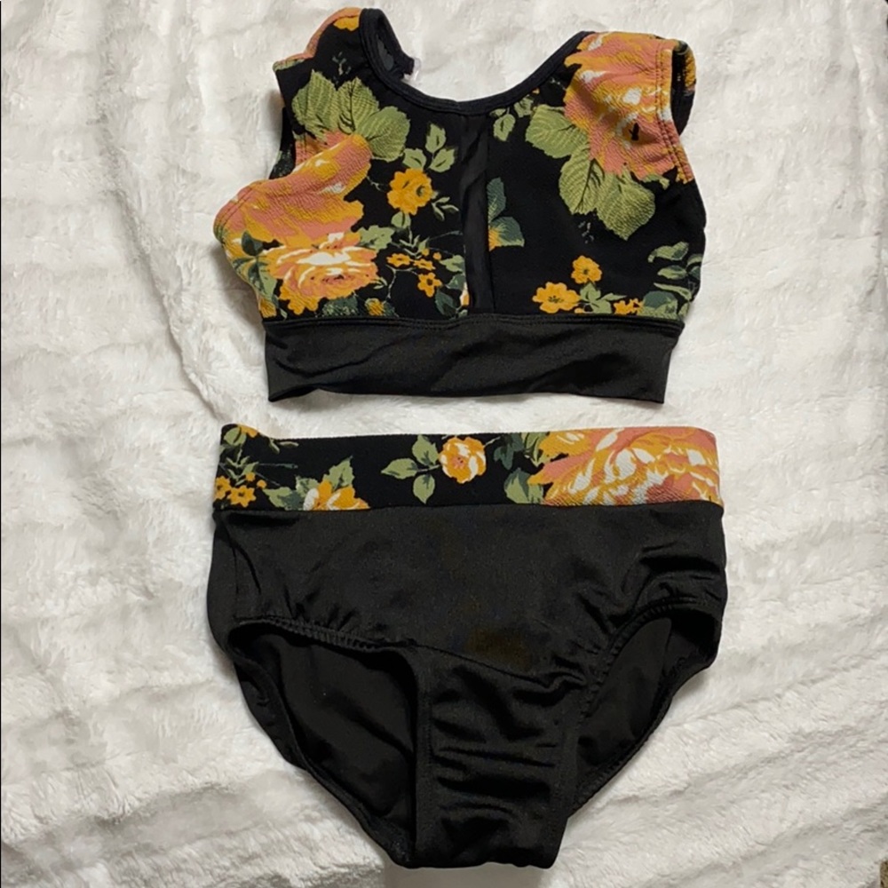 Dance 2 piece